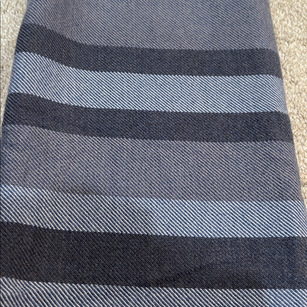 Gucci Scarf - Picture 3 of 3